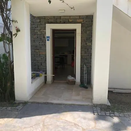 2br With Olympic Pool In Turkbuku *